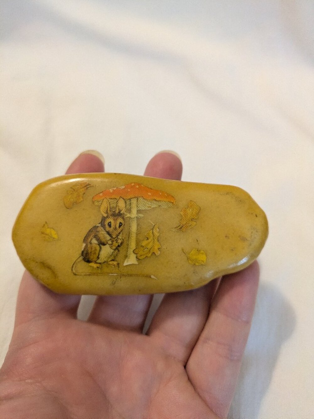 Mouse rock paperweight